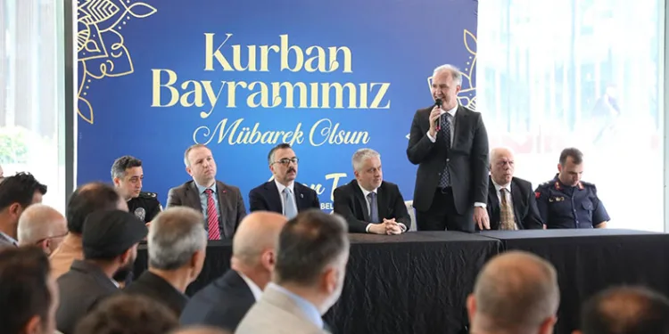 İnegöl protokolü bayramlaşma töreninde buluştu