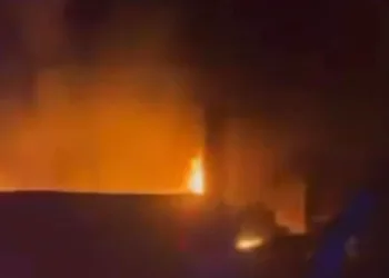 Bursa’da tekstil atölyesi alevlere teslim oldu