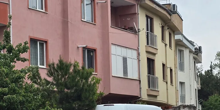Bursa’da haber alınamayan öğretmen evinde ölü bulundu