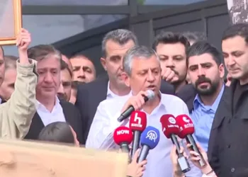 Özgür Özel: “Geri gelmek üzere çıkıyorum”