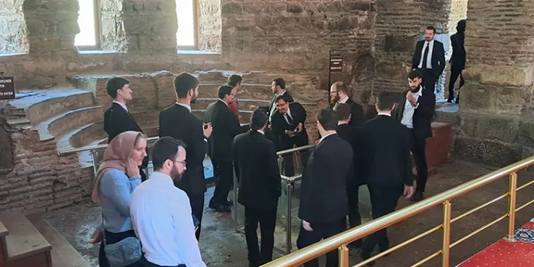 Amerikalı papazlardan İznik’e tarih turu