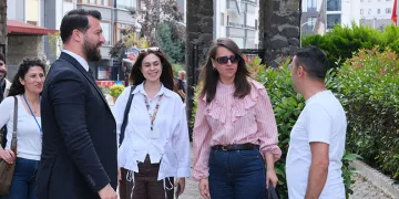 NAYDEM, apartman ve site emekçileriyle sahada buluştu