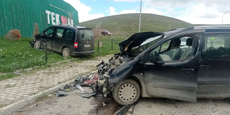 Tekman’da trafik kazası: 6 yaralı