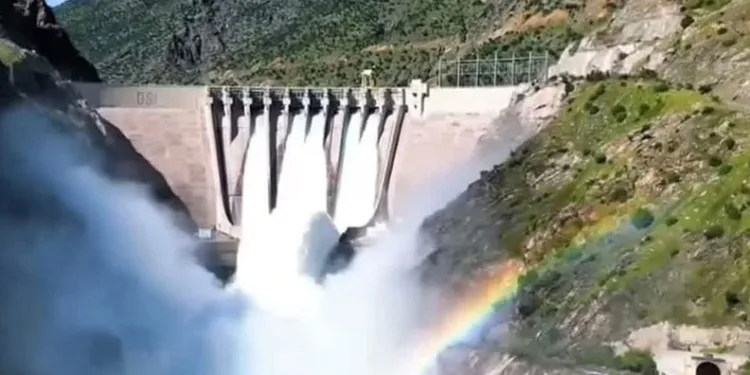 Karakaya Barajına ziyaretçi girişi yasaklandı