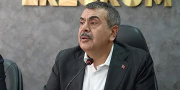 Yusuf Tekin’den Özgür Özel’e sert sözler