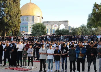 Mescid-i Aksa’da bayram namazı 140 bin Müslümanla kılındı