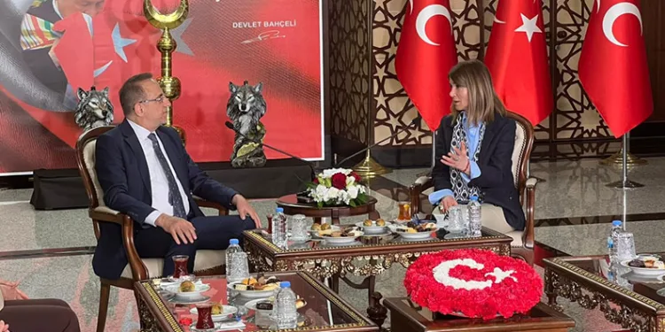 AK Parti’den, MHP’ye bayram ziyareti