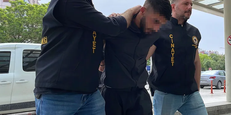 Annesinin sevgilisini öldürüp kaçan zanlı yakalandı