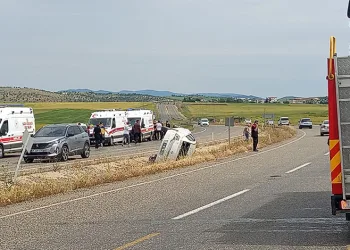 Diyarbakır’da otomobil takla attı: 4 yaralı