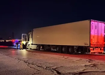 Tırda erkek cesedi bulundu
