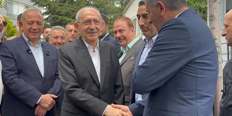Kemal Kılıçdaroğlu partililerle bayramlaştı