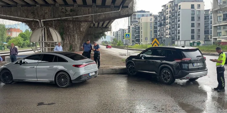Samsun’da kavşakta kaza: 3 yaralı