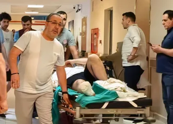Çim biçerken parmaklarını biçti