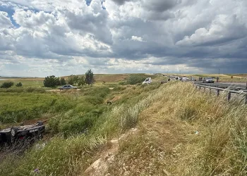 Diyarbakır’da iki otomobilin çarpıştığı kazada 1 ölü, 4 yaralı