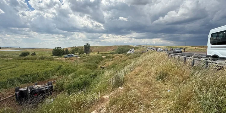 Diyarbakır’da iki otomobilin çarpıştığı kazada 1 ölü, 4 yaralı