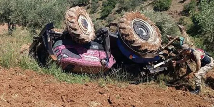 Gaziantep’te devrilen traktörün sürücüsü hayatını kaybetti