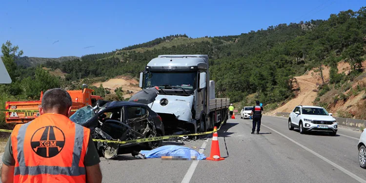 Mersin fabrika yangını: 1 işçi hayatını kaybetti