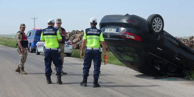 Kilis’te feci kaza: Otomobil taklalar attı, 5 kişi yaralandı