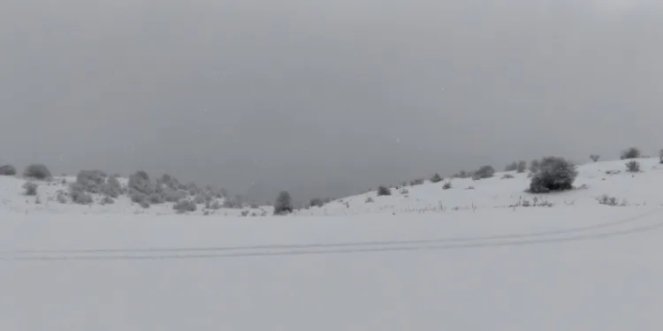 Keltepe Kayak Merkezi’nde kar yağışı etkili oldu