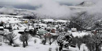 Sivas’ın baharı kışı aratmadı, yüksek kesimlerde kar etkili oldu