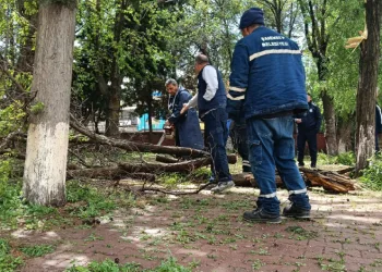 Gaziantep’te fırtına sonrası yaralar sarılıyor