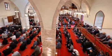 583 yıllık Ulu Cami’de cuma namazı