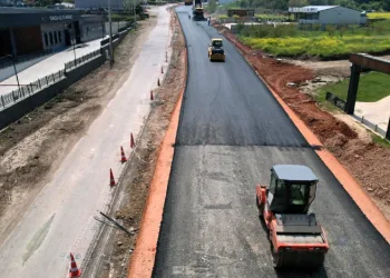 Başiskele’de Hoca Ahmet Yesevi Caddesi 2×2 şeritli hale getiriliyor
