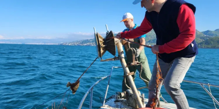 Kalkan av yasağı denetimlerinde 3 bin metre ağa el konuldu