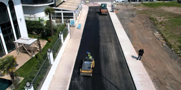 Başiskele Sahili’nde trafik ve yaya düzeni yenileniyor
