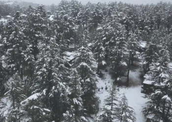Mersin’de kar güzelliği dronla görüntülendi