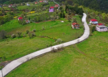 Ordu’da beton yol çalışmaları sürüyor