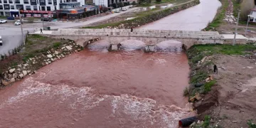 Kızılırmak’a rengini veren Fadlum ırmağı 8 ay sonra yeniden coştu
