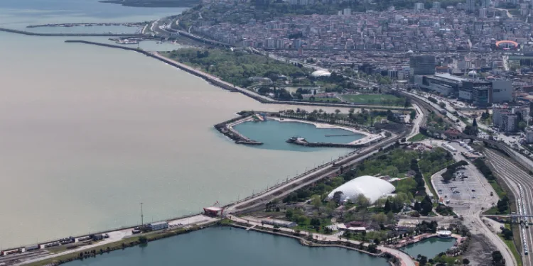 Mayıs yağmurları Karadeniz’i çamura boyadı