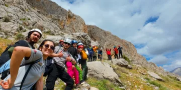 45 sporcu Kemaliye’nin zirvesinde buluştu