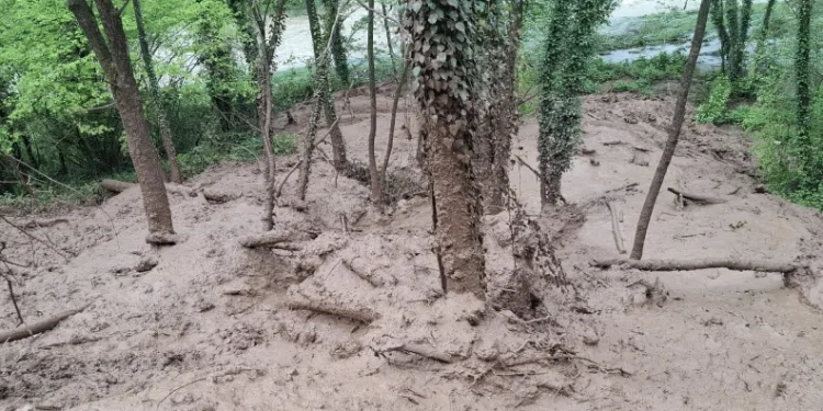 Ordu’da heyelan nedeniyle kapanan yol ulaşıma açıldı