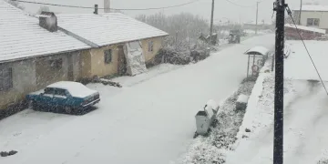 Isparta’da mayıs ayında kar bereketi kartpostallık görüntüler oluşturdu