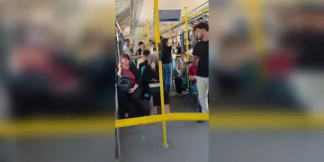 Metro’da yüksek sesle konuşma tartışması