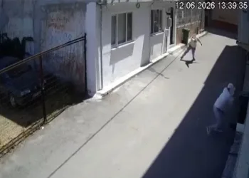 Bursa’da kurşunların havada uçuştuğu çatışma kamerada
