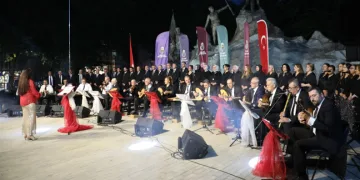 İnegöl Belediyesi TSM Korosundan Unutulmaz Konser