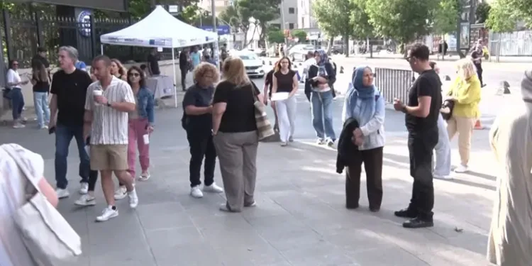 2,5 milyon öğrenci ter döküyor! YKS’nin ilk oturumu başladı