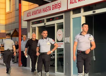 Bursa’da iş yerine gelen şüpheli, tartıştığı kişiyi ayağından vurdu