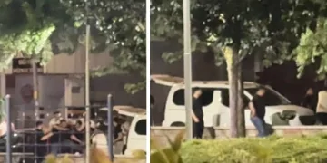 Parkta tekme tokatlar havada uçuştu
