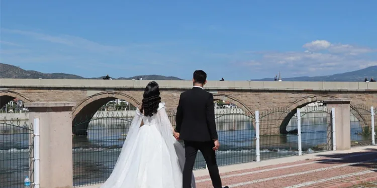 Cimrilik hem boşanma hem de tazminat sebebi