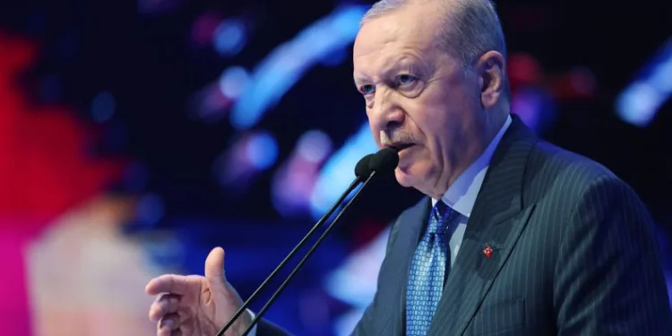 Erdoğan’dan CHP’ye sert mesaj: İç savaşın tarafı değiliz