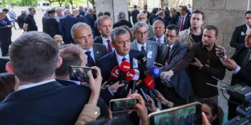 CHP’de Grup Toplantısı Krizi! TBMM Takviminde Yer Almadı