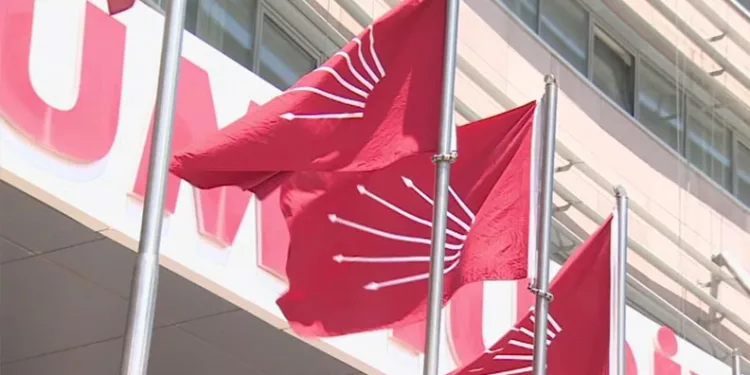 CHP Yüksek Disiplin Kurulu’ndan İhraç İptal Kararı
