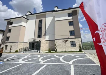 TOKİ’den 64 ilde kurasız konut satışı: 20 bin konut için detaylar açıklandı