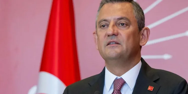 Özgür Özel’den TBMM önünde dikkat çeken açıklamalar: “Yüreğim ağzımda izledim”