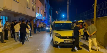 Metro’da yüksek sesle konuşma tartışması