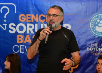 Başkan Erol gençlerle buluştu, talepleri tek tek dinledi